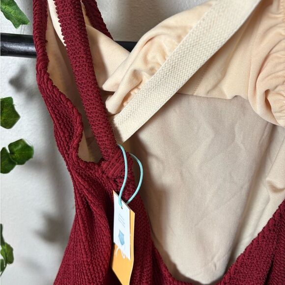 Kona Sol red textured ribbed one piece swim suit size L NWT Medium Coverage - Picture 7 of 8